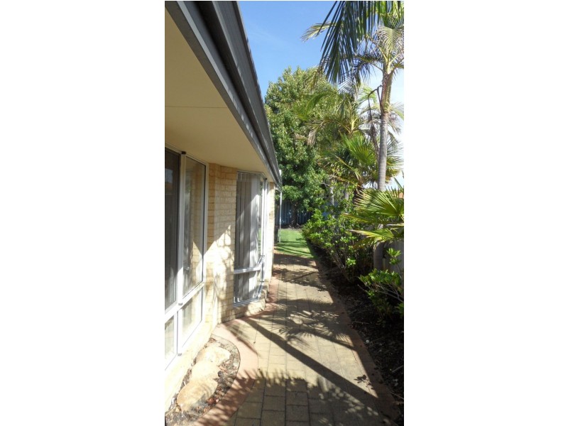 8 Arches Loop, Ballajura WA 6066