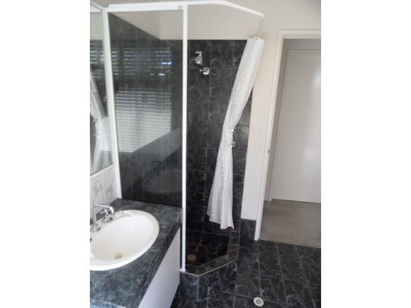 8 Arches Loop, Ballajura WA 6066