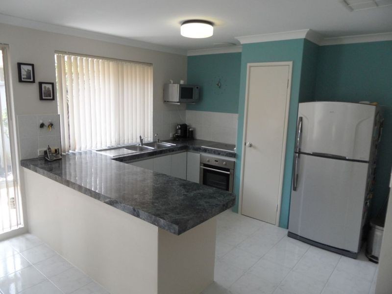 8 Arches Loop, Ballajura WA 6066