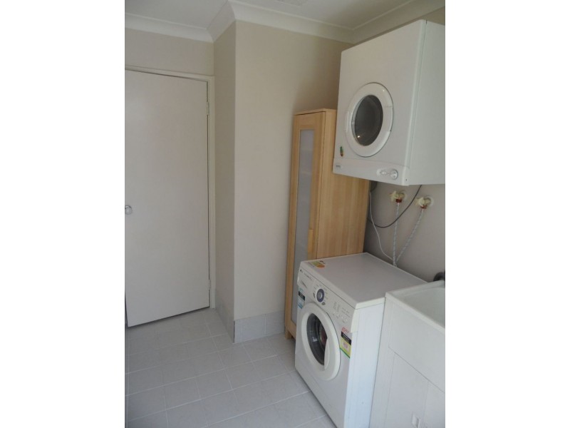 8 Arches Loop, Ballajura WA 6066