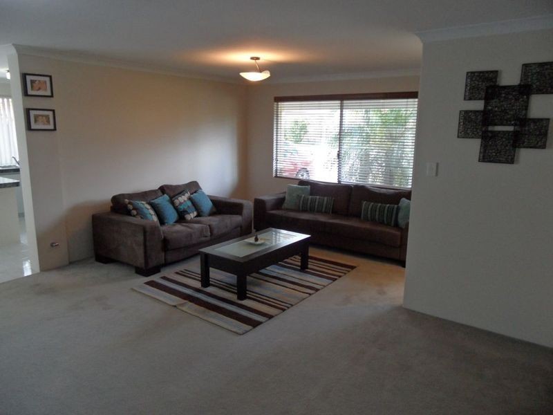 8 Arches Loop, Ballajura WA 6066