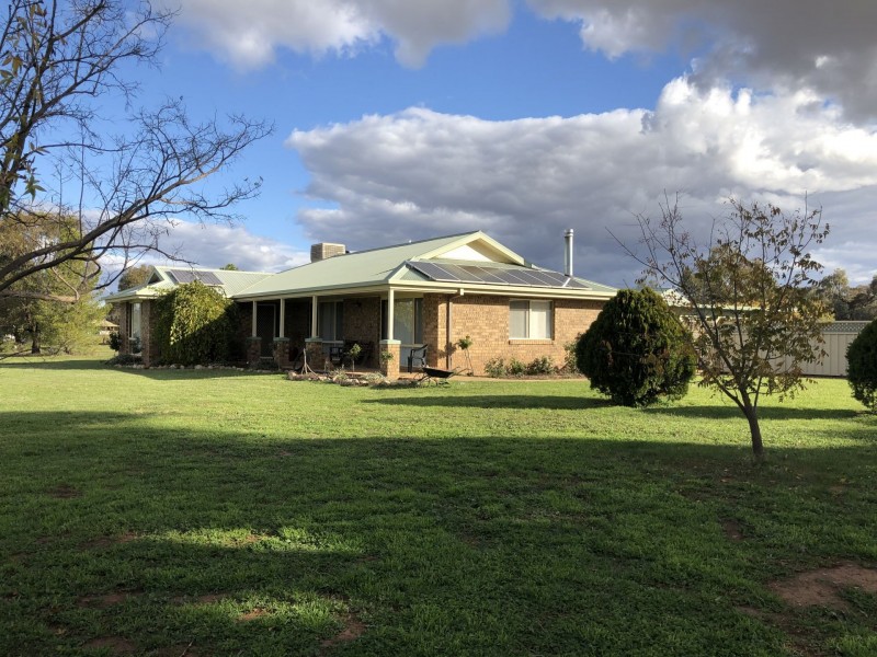 34-36 Wattle Lane, Coolamon NSW 2701