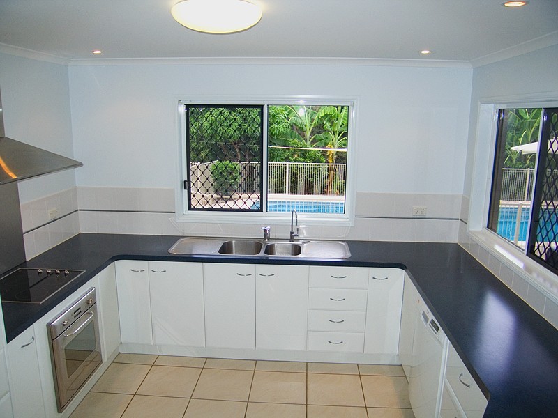 171 J Hickey Avenue, Gladstone QLD 4680