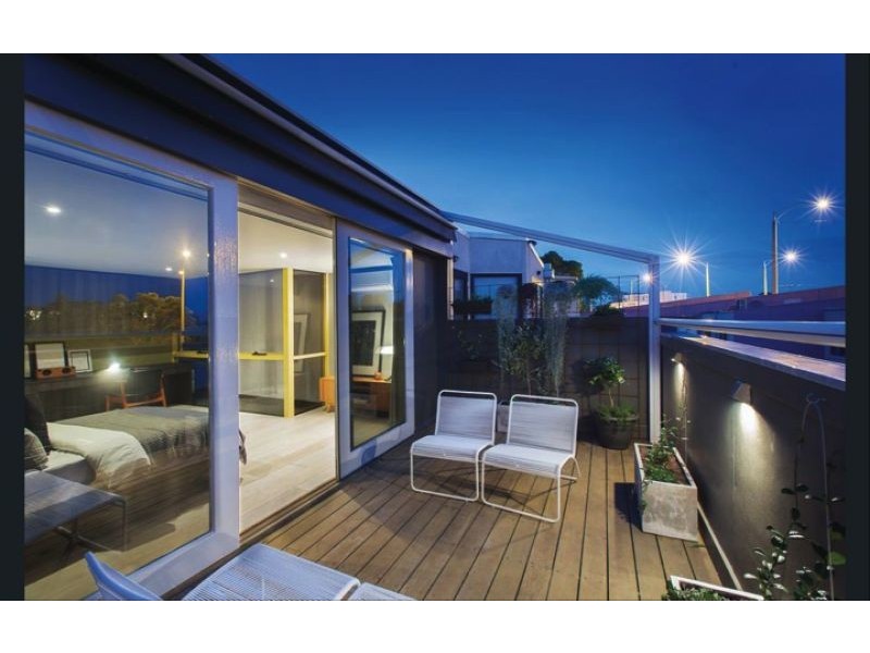 8/1-5 Martin St, St Kilda VIC 3182