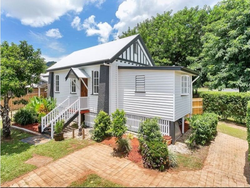 93 Old Smithfield Road, Freshwater QLD 4870