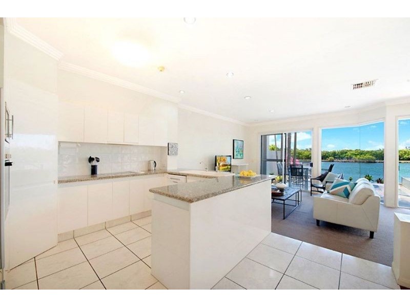 7110 Marine Drive East, Hope Island QLD 4212