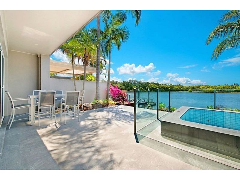 7110 Marine Drive East, Hope Island QLD 4212