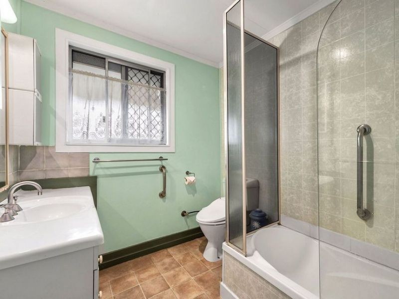 53 Scanlan Rd, Mitchelton QLD 4053