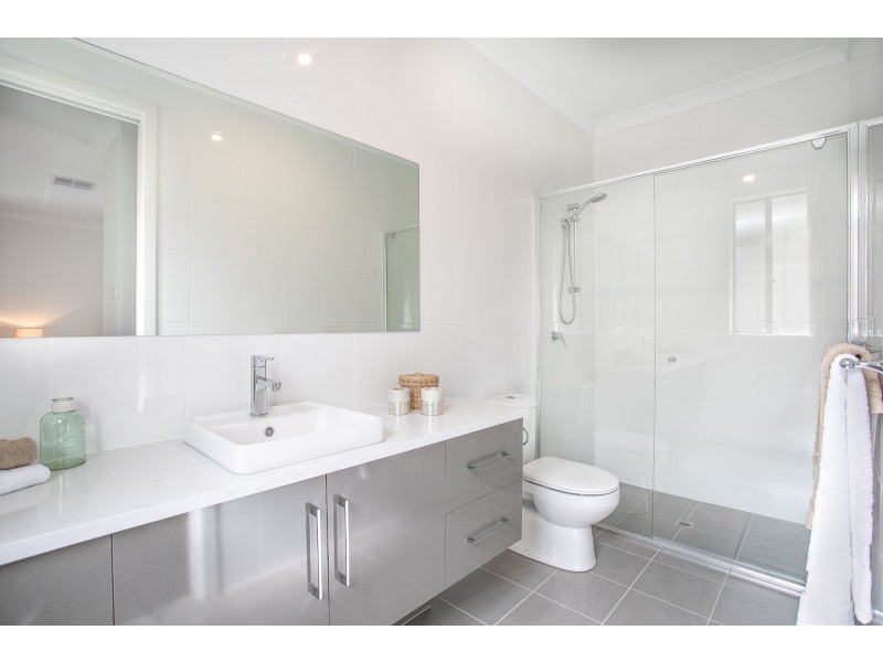 5 Brenthorpe Road, Seaton SA 5023