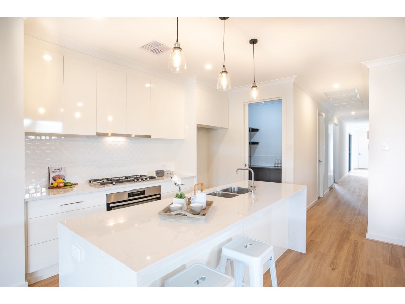 5 Brenthorpe Road, Seaton SA 5023