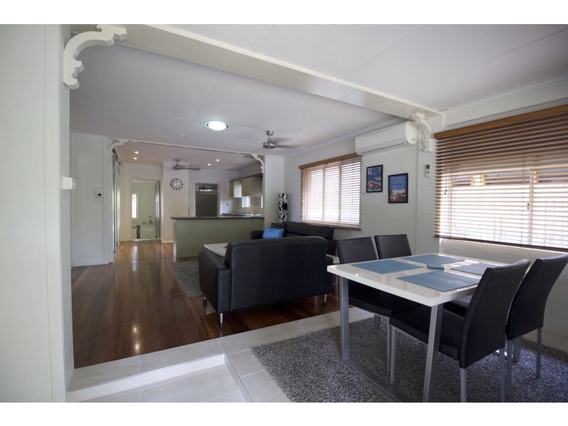 9 Hodel St, Whitfield QLD 4870