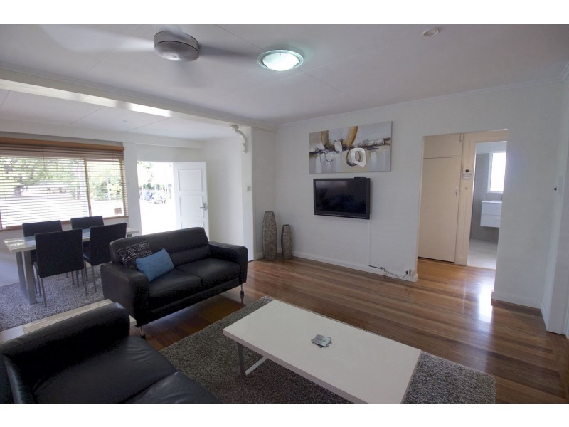 9 Hodel St, Whitfield QLD 4870