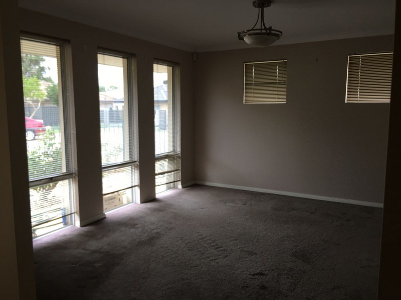 16 Pitta Corner, Success WA 6164