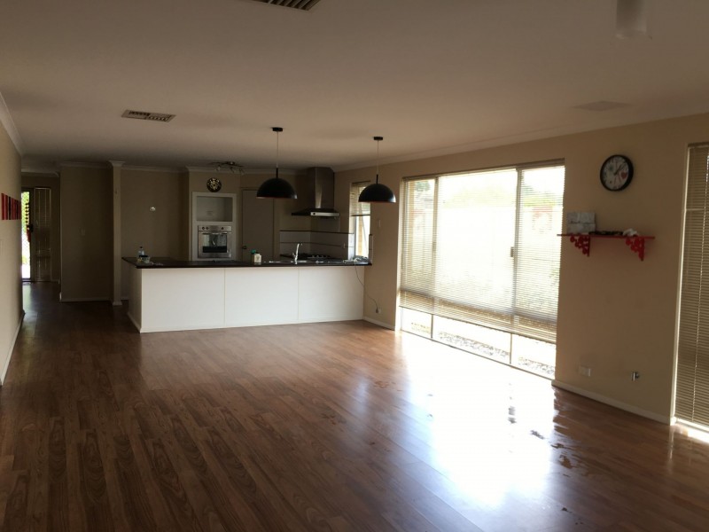 16 Pitta Corner, Success WA 6164