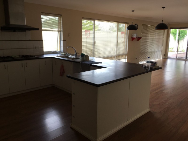 16 Pitta Corner, Success WA 6164