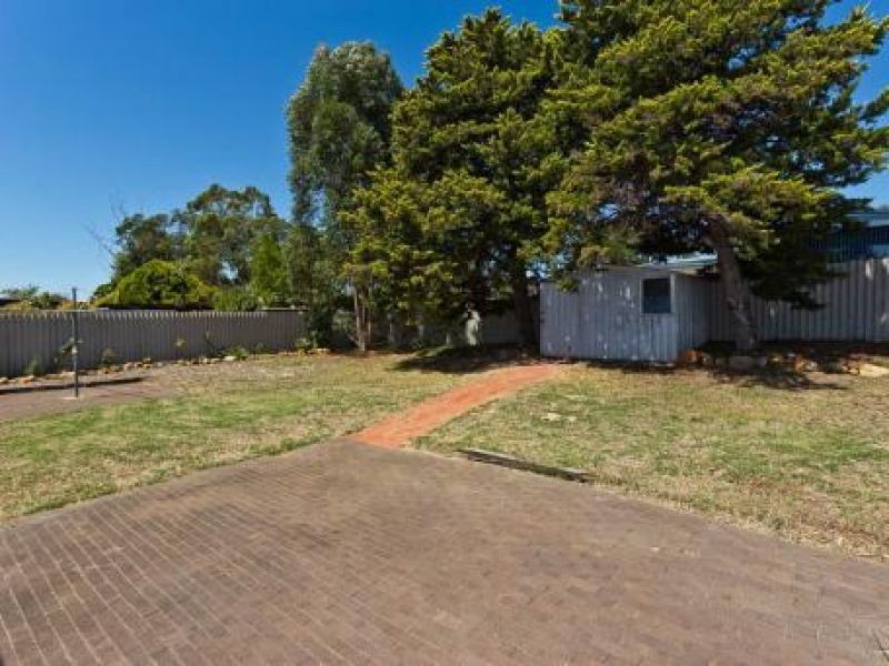 28 Mandalay Place, Craigie WA 6025