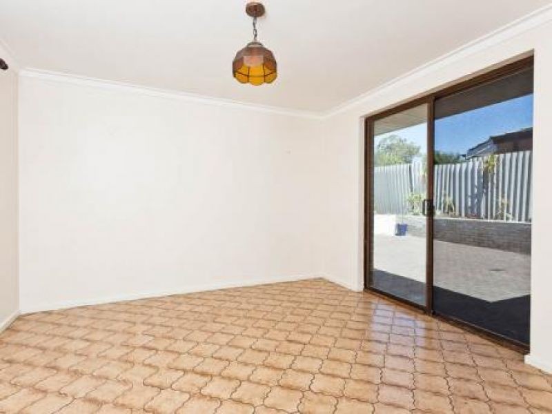 28 Mandalay Place, Craigie WA 6025