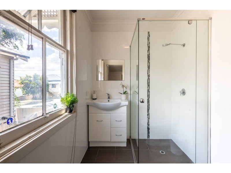 2/27-29 Herston Road, Kelvin Grove QLD 4059