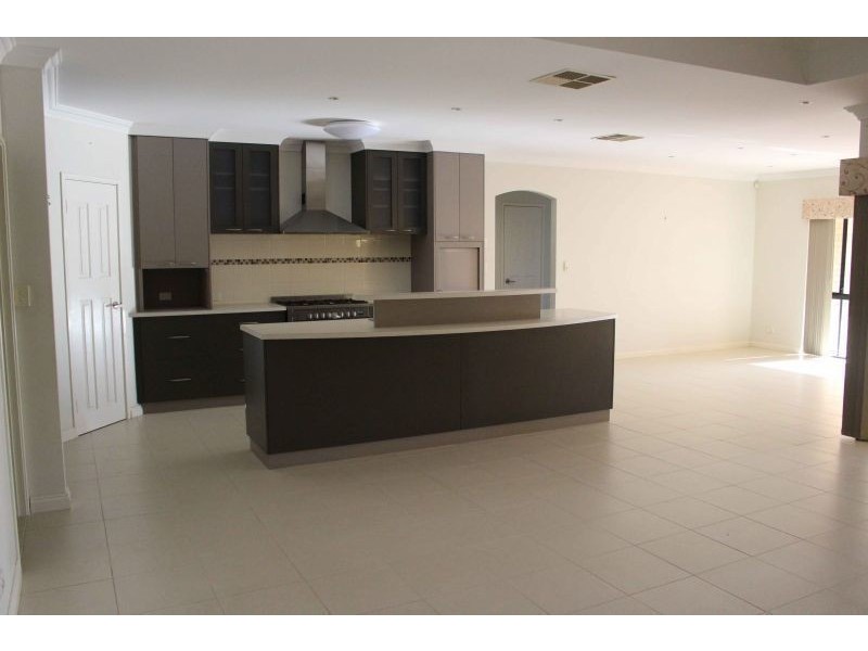 17 Dominion Way, Rockingham WA 6168