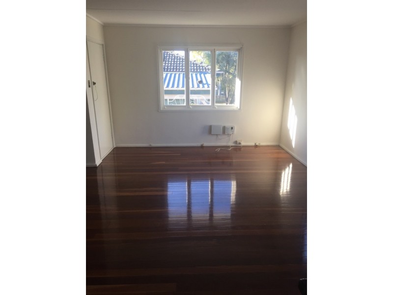 12 Maryanne Street, Riverview QLD 4303