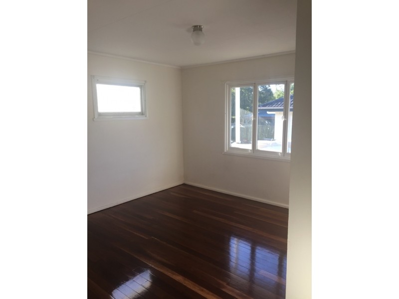 12 Maryanne Street, Riverview QLD 4303