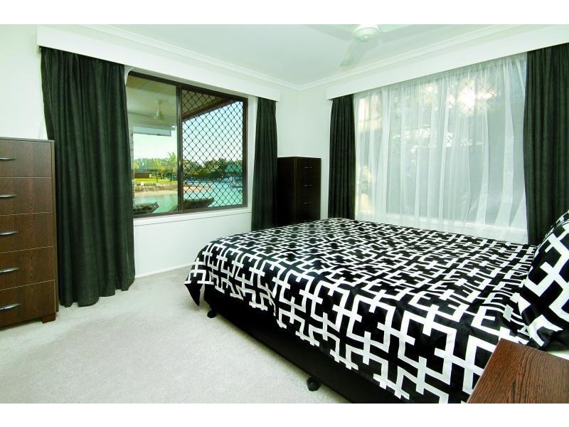 4/25  Pangarinda Place, Mooloolaba QLD 4557