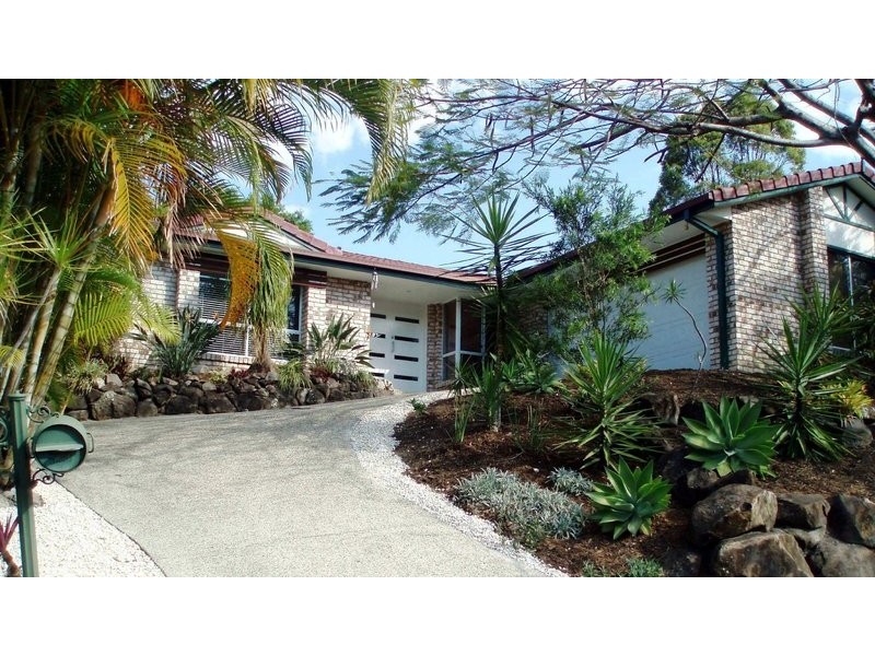 12 Polynesia Avenue, Pacific Pines QLD 4211