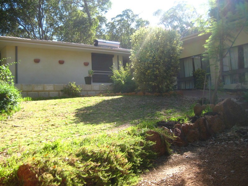 2155 Stoneville Road, Stoneville WA 6081