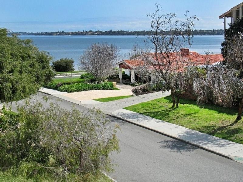 1 Ness Road, Applecross WA 6153