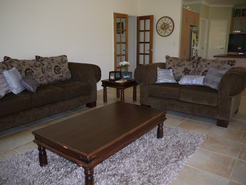 4 Country Club Avenue, Roleystone WA 6111