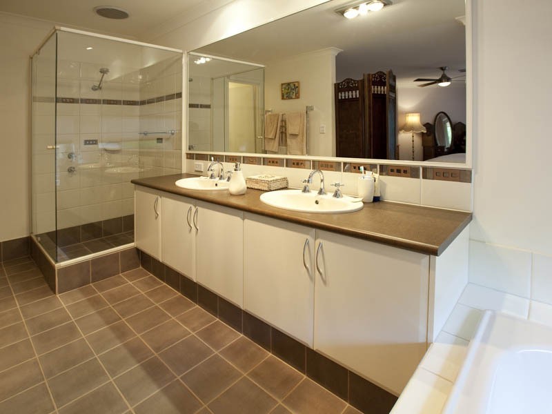 4 Country Club Avenue, Roleystone WA 6111