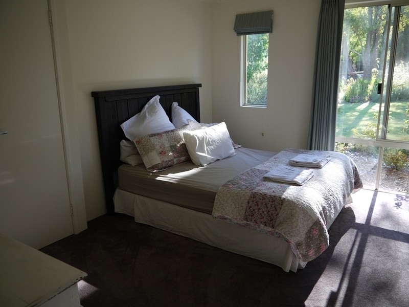 4 Country Club Avenue, Roleystone WA 6111