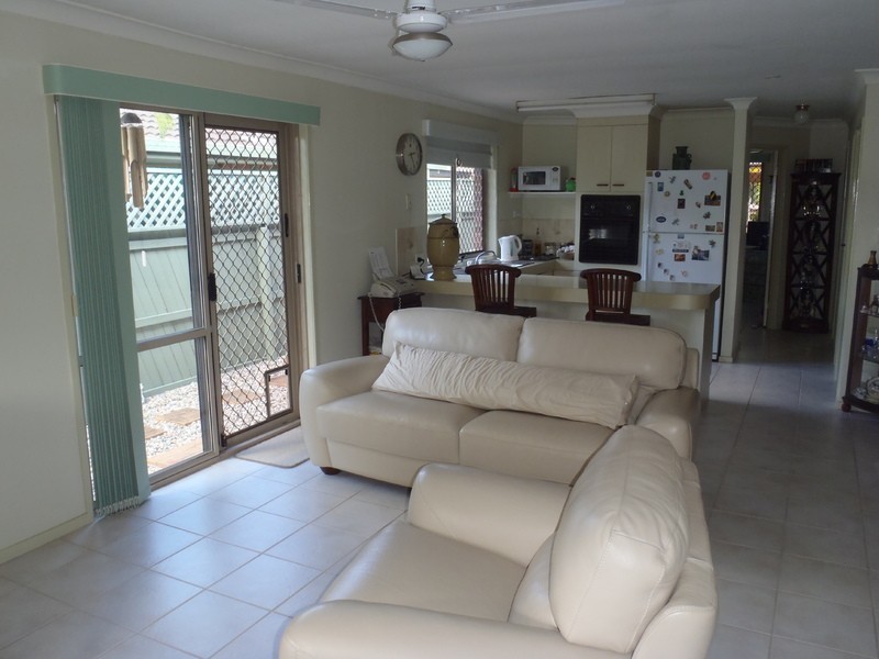 1/15 NINA PDE, Arundel QLD 4214