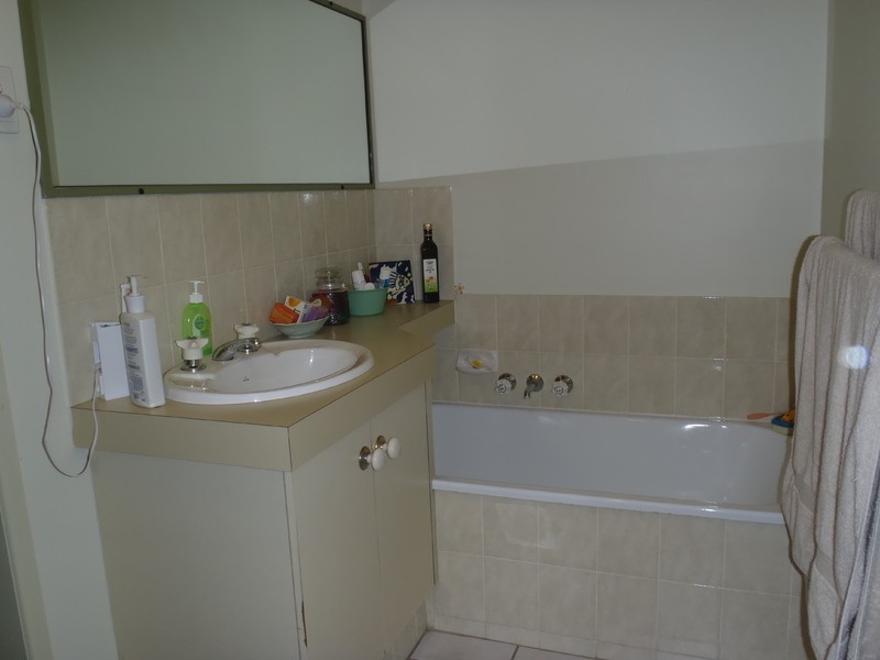 1/15 NINA PDE, Arundel QLD 4214