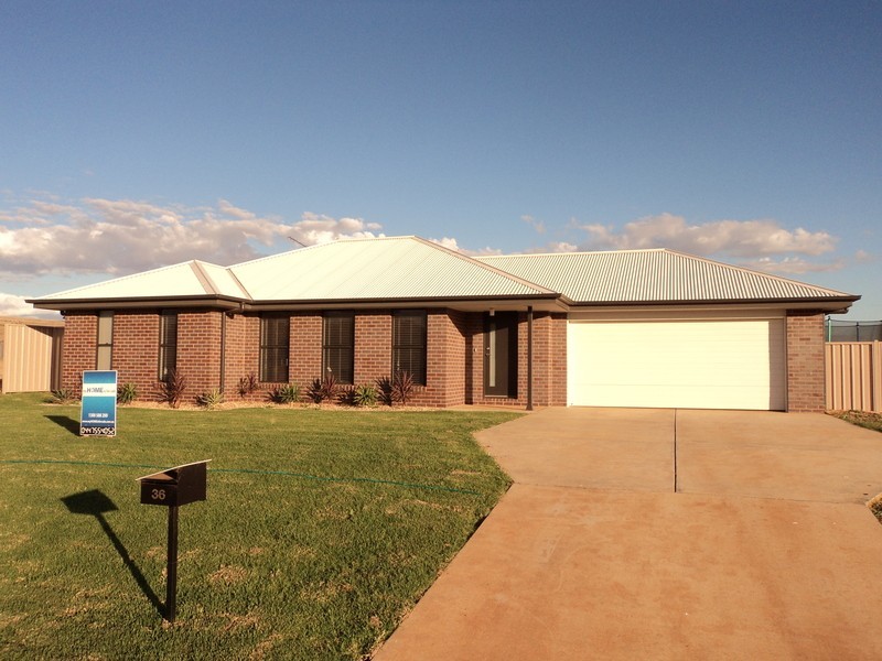 36 Loughan Road, Junee NSW 2663