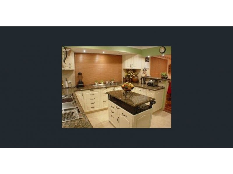 17 Bredhurst Road, Marangaroo WA 6064