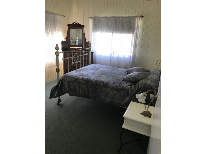 3 Odessa st, Granville QLD 4650