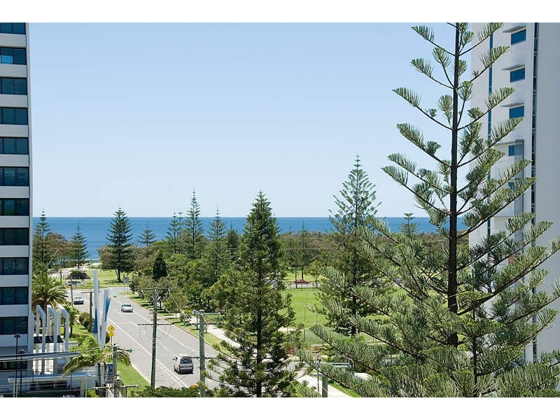 610/30 Surf Parade, Broadbeach QLD 4218