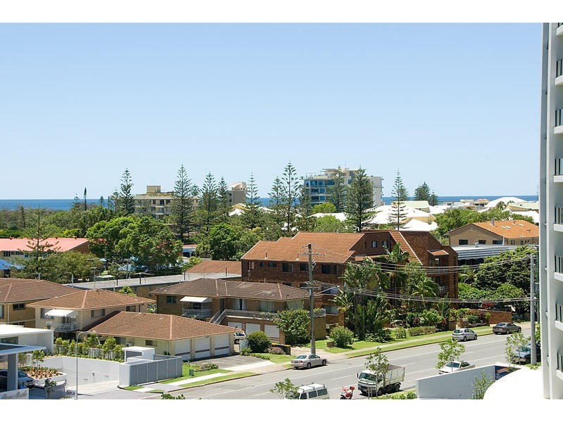 610/30 Surf Parade, Broadbeach QLD 4218