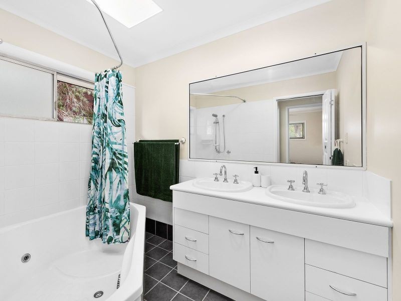 2 Tristania Street, Everton Hills QLD 4053