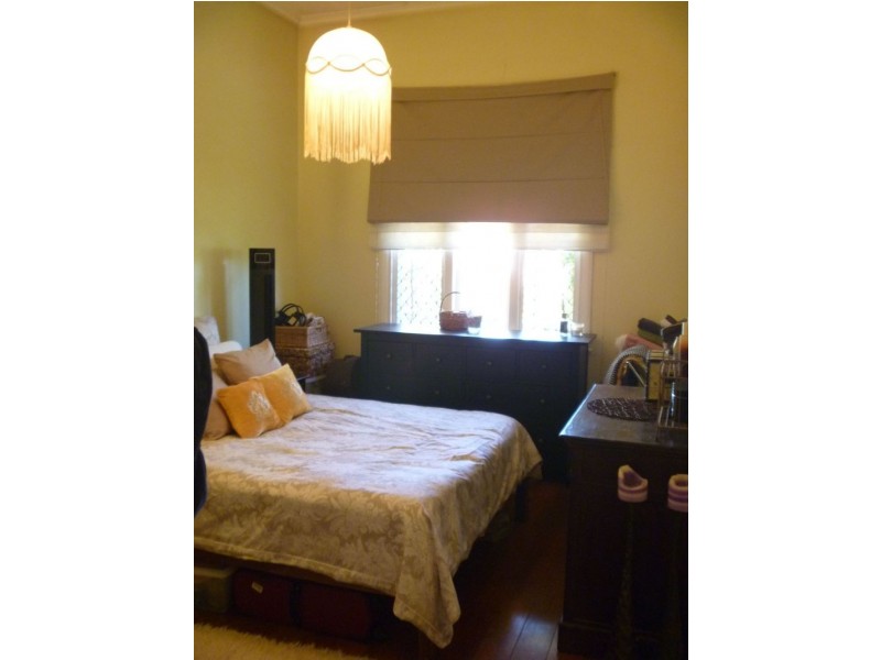 12 Egham Road, Victoria Park WA 6100