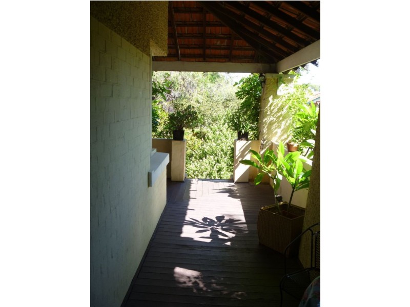 12 Egham Road, Victoria Park WA 6100