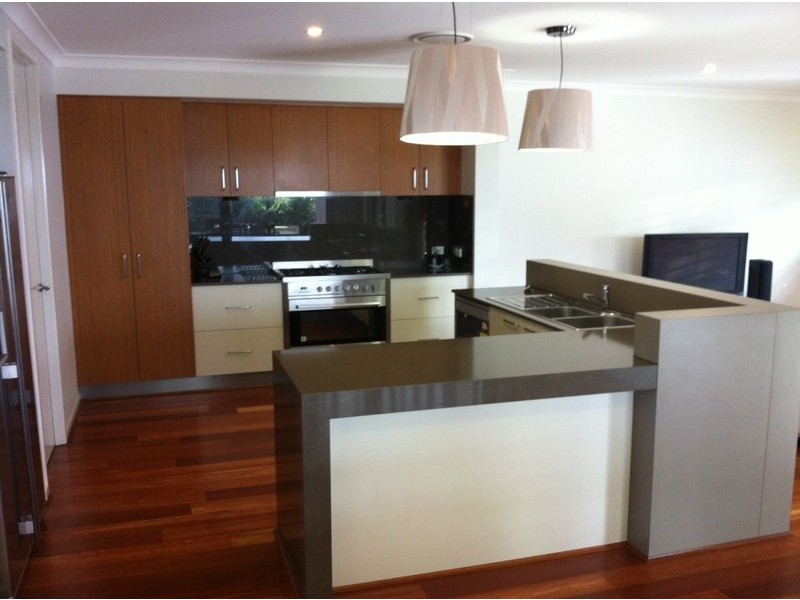 13 Fleetwood Court, Helensvale QLD 4212