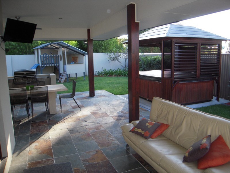 13 Fleetwood Court, Helensvale QLD 4212