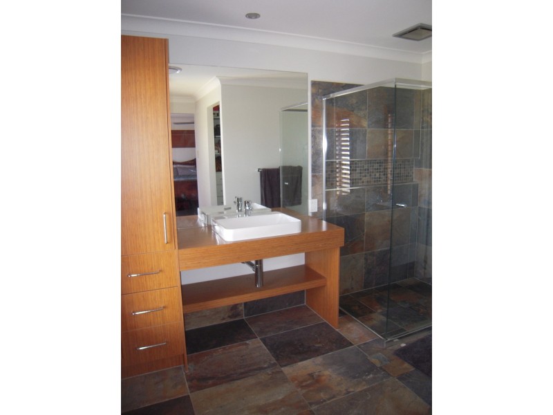 13 Fleetwood Court, Helensvale QLD 4212