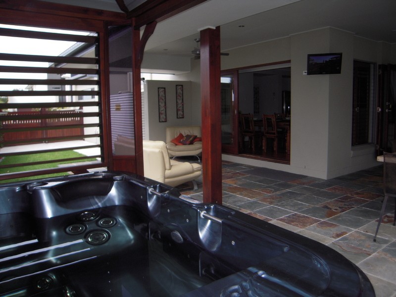 13 Fleetwood Court, Helensvale QLD 4212