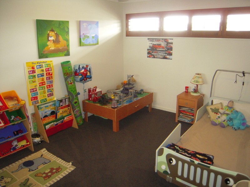 13 Fleetwood Court, Helensvale QLD 4212