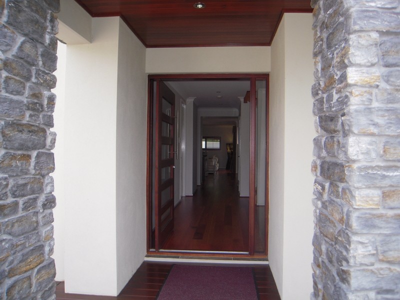 13 Fleetwood Court, Helensvale QLD 4212