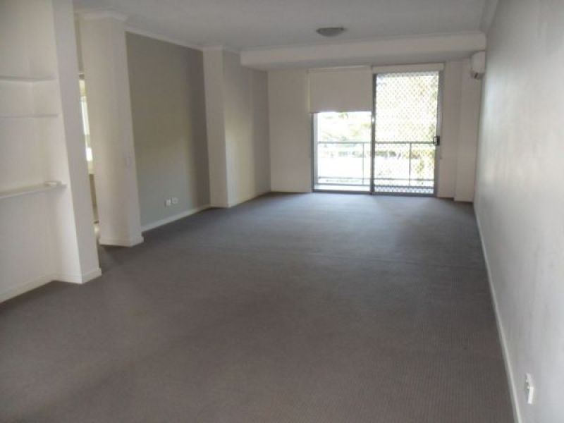 22/12-18 Bayview Street, Runaway Bay QLD 4216