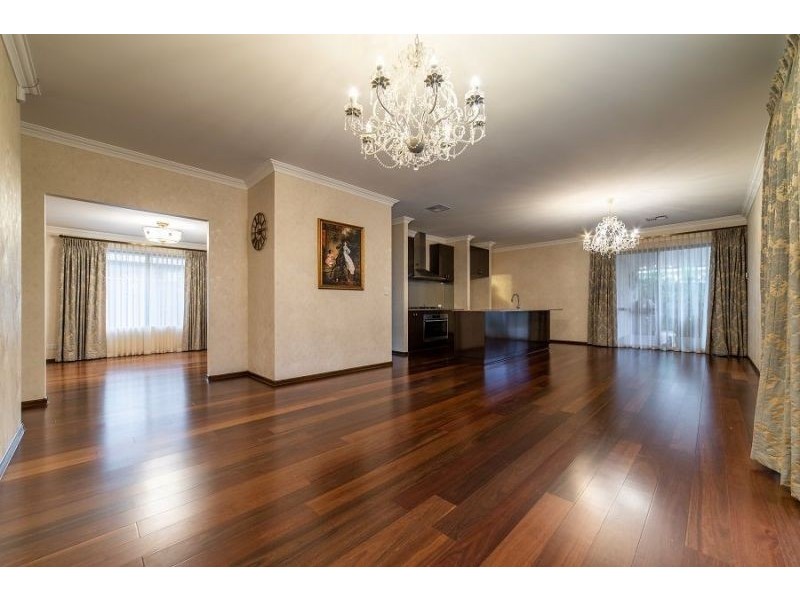 6 Ontario Grove, Success WA 6164